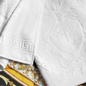 Gianni Versace Towel Set